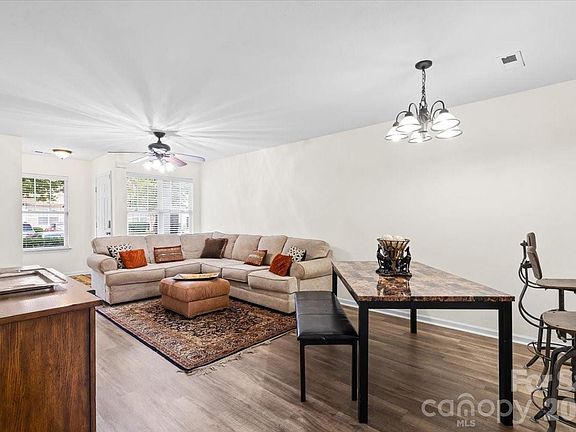 4th image of 1423 Jasper Ridge Dr