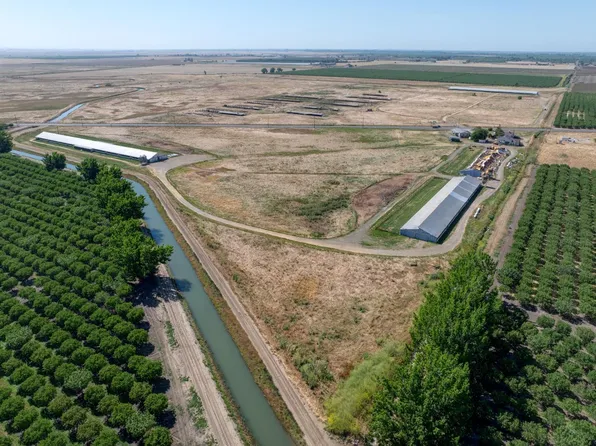 10622 State Highway 140, Le Grand, CA 95333