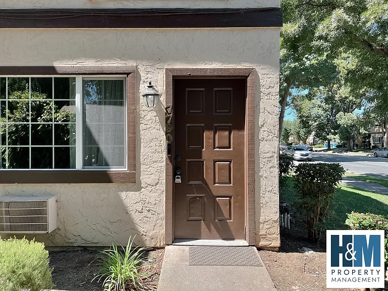 7790 Chestnut St — Photo 1