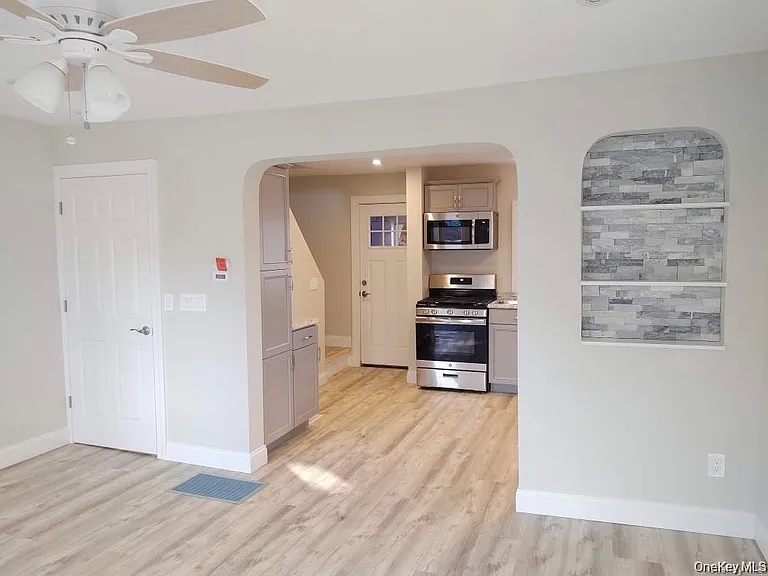22 Center St #1 — Photo 3