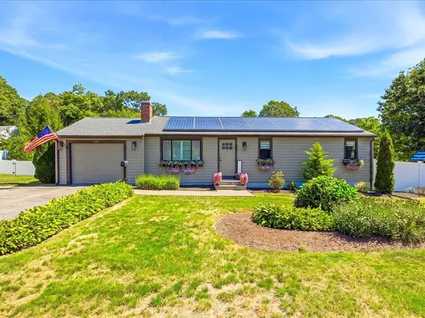 125 High St, Whitman, MA 02382