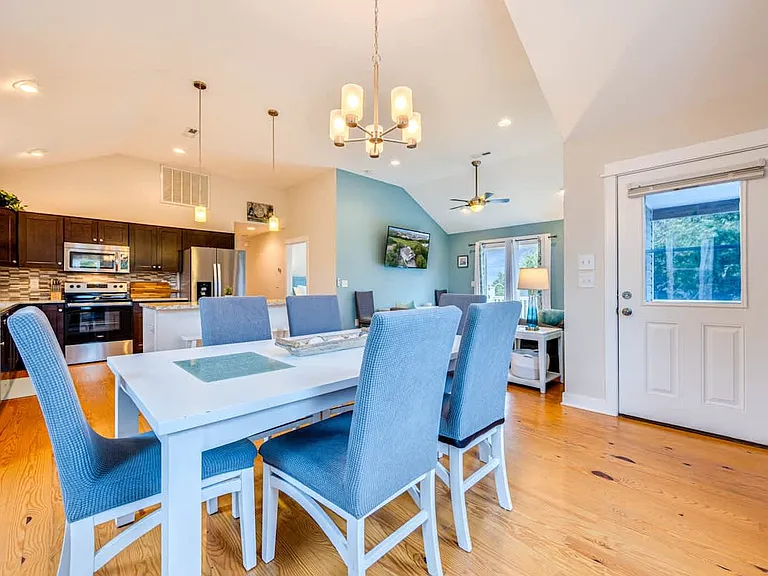 5209 Lunar Dr — Photo 11