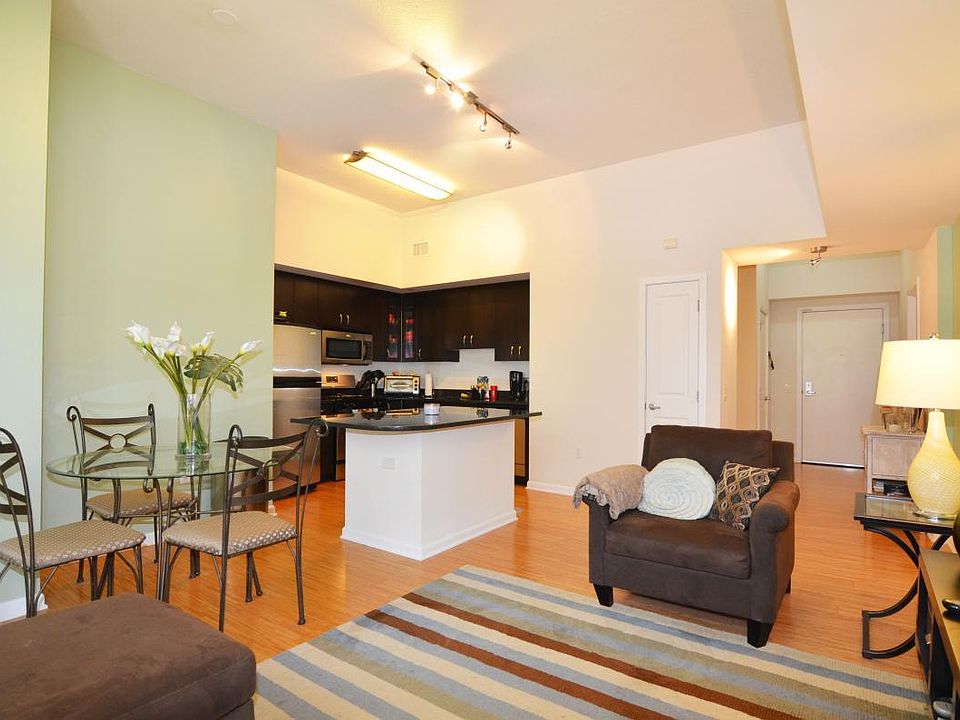 Living Room / Kitchen