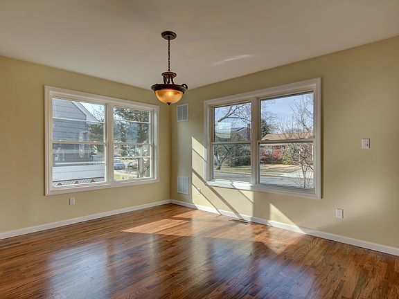 4th image of 1654 Midland Dr