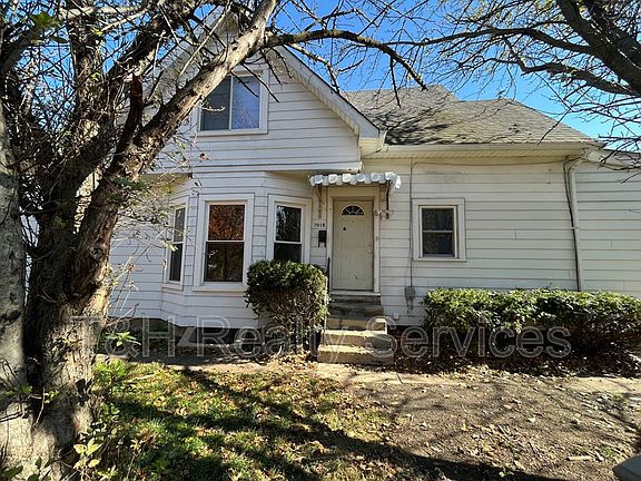 2nd image of 701B E Southern Ave