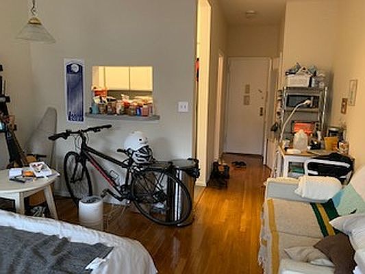 2nd image of 735 Washington Ave APT 2C