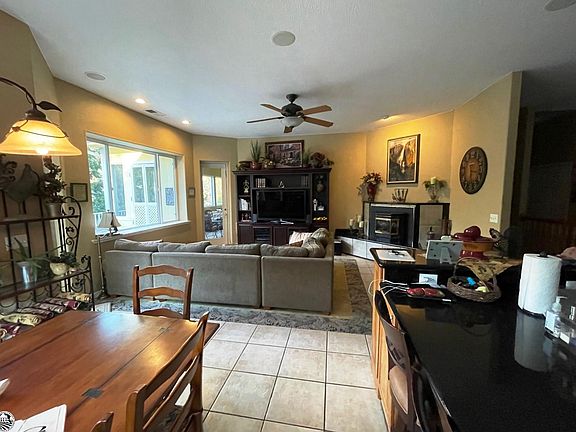 4th image of 20190 Pine Mountain Dr Unit 4