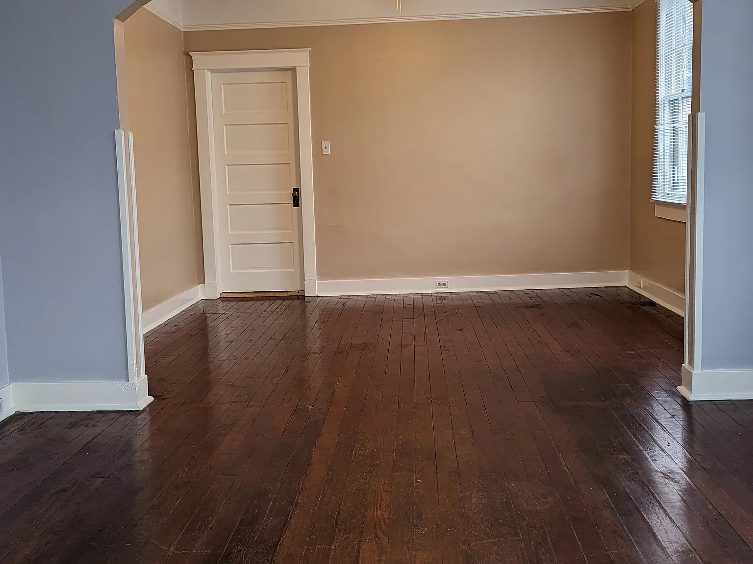 2 bed, 950 sqft, $1,500 — Photo 2