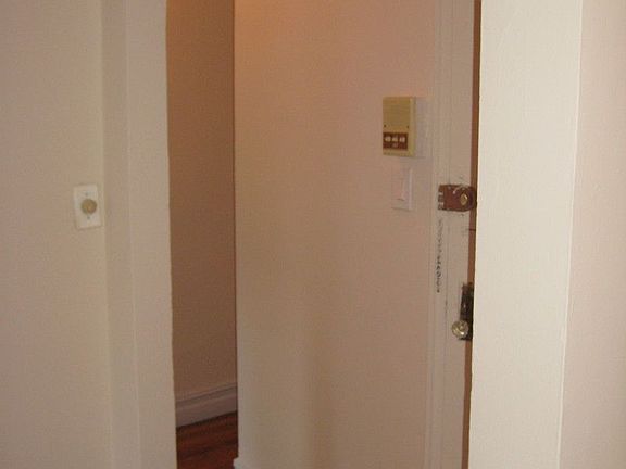 5th image of 308 E 89th St #4F