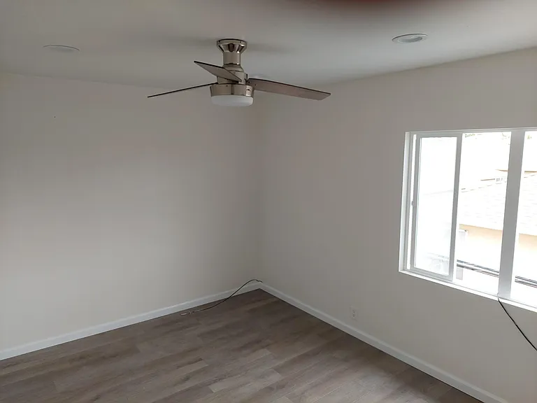 232 Termino Ave #10 — Photo 3