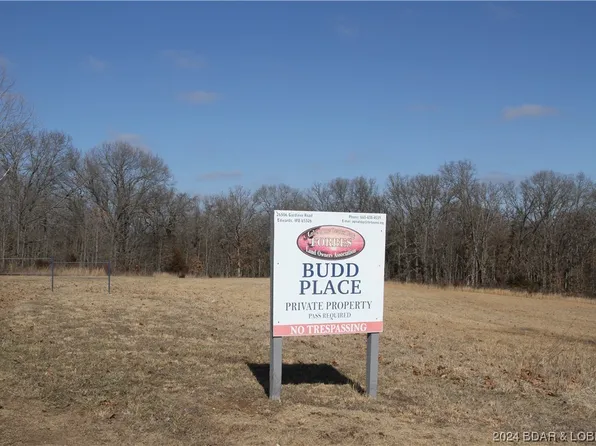 Budd Pl, Edwards, MO 65326