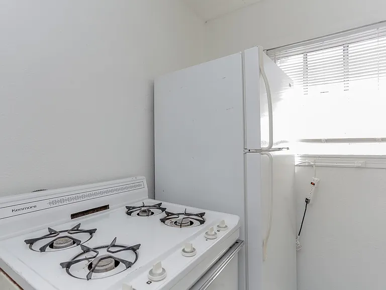 1828 W Main St #4 — Photo 6