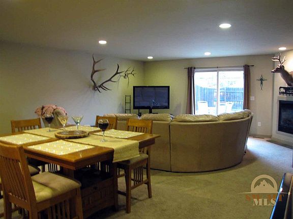 2nd image of 756 Forestglen Dr #2