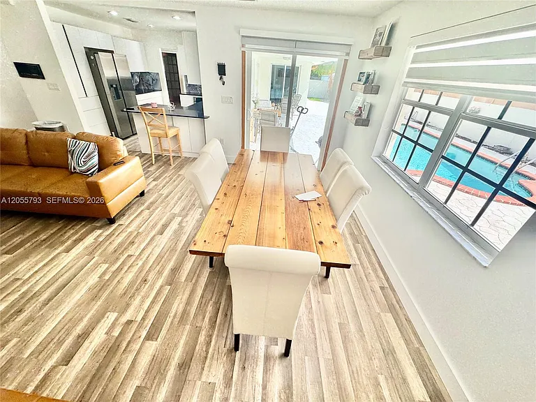 18701 Wentworth Dr — Photo 14