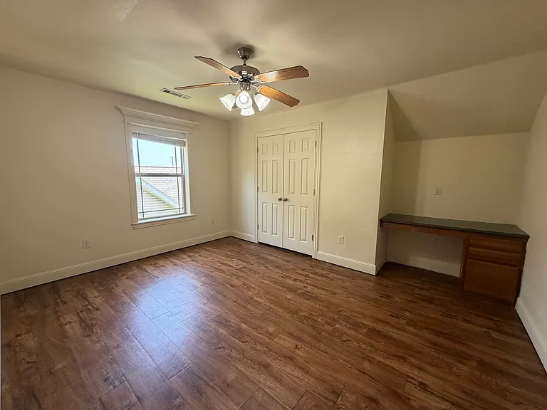 810 Baker St NW — Photo 9