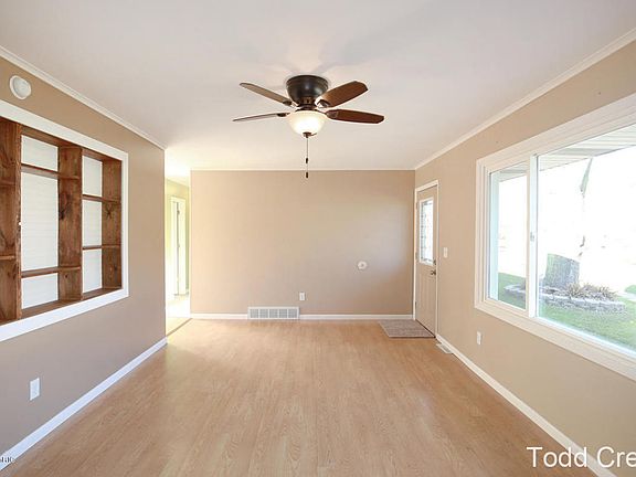 5th image of 1640 Sibley St SE