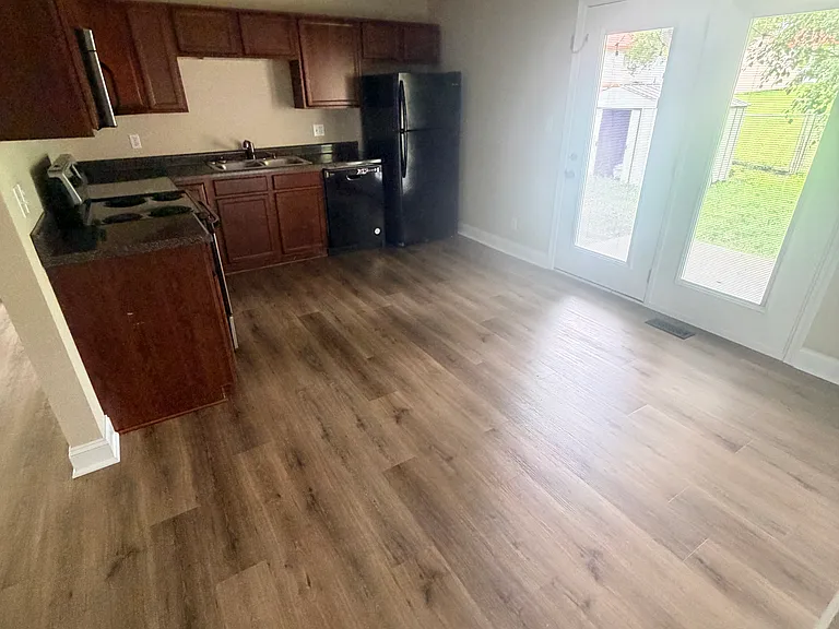 6908 Maize Dr — Photo 6