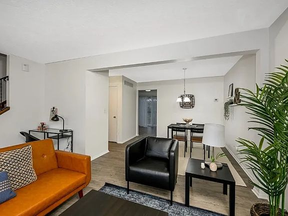 3rd image of 1673 Dominion Dr #1673