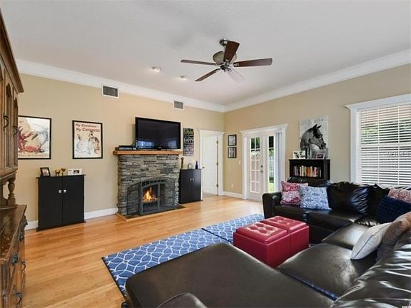 4th image of 1225 Lakeview Ave
