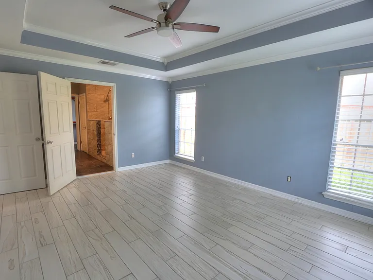 7714 Odessa Dr — Photo 16