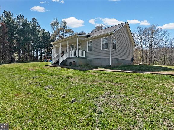 3rd image of 550 Stateline Rd