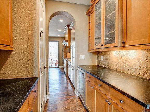 5th image of 3133 Elmira St