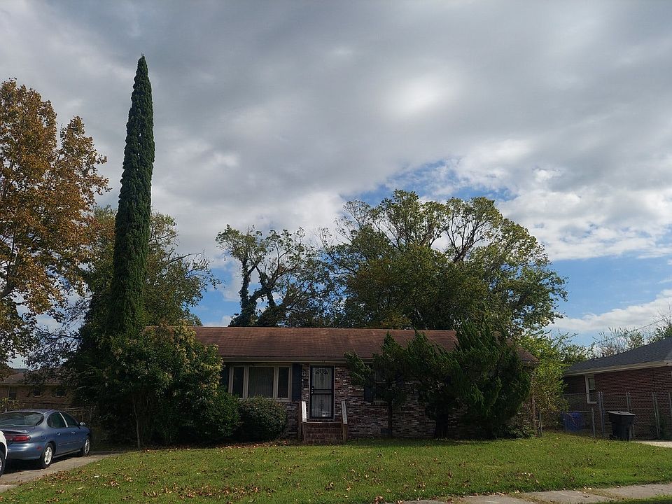 1st image of 119 Armstrong St #1