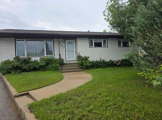 9102 W 99a Ave, Sexsmith, AB T0H 3C0
