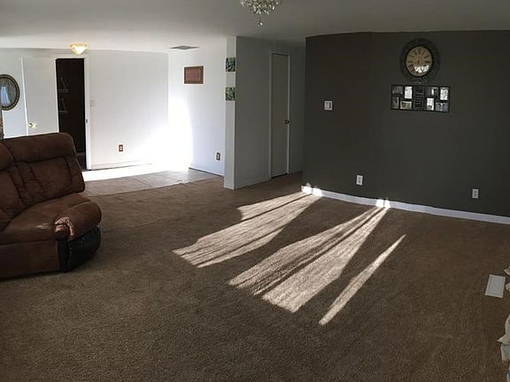 4th image of 213 N Huston St