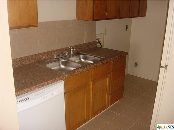 4th image of 1405 Bundrant Dr #A-b