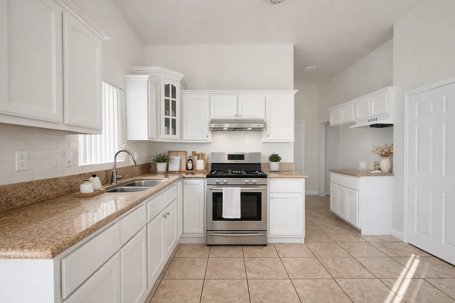 2 bed, $2,785 — Photo 1