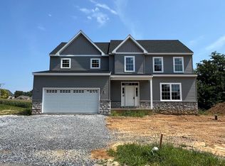 103 Fairhill Dr, Lancaster, PA 17602