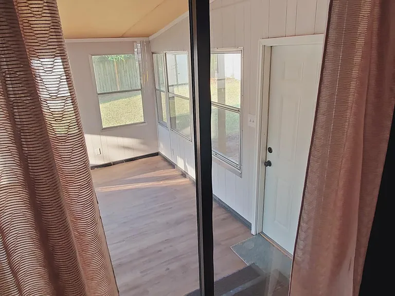 103 Karen Dr — Photo 8