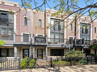 3443 N Whipple St, Chicago, IL 60618