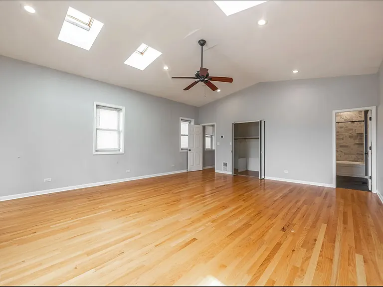 1335 W Walton St #2 — Photo 7