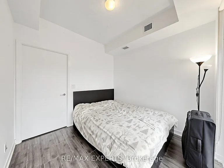 18 Rean Dr #223 — Photo 26