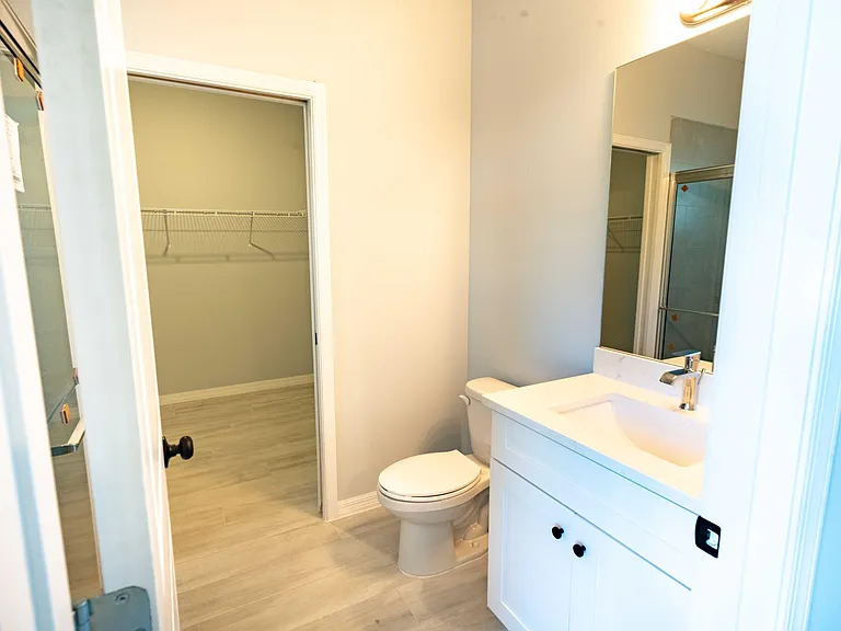 1125 11th Ct SW — Photo 5