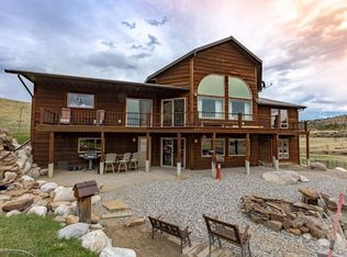 643 Grove Creek Rd, Absarokee, MT 59001