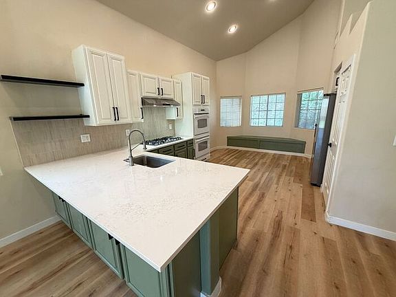 5th image of 4012 Manning Mountain St