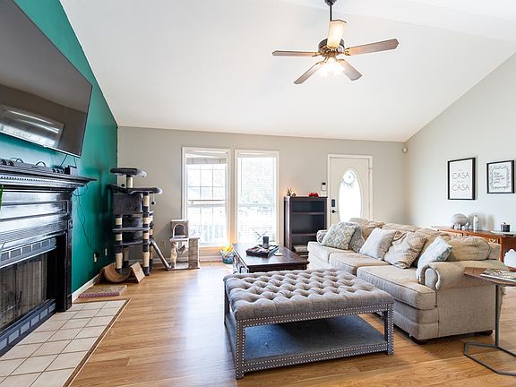 5th image of 4427 Wood Hollow Cir