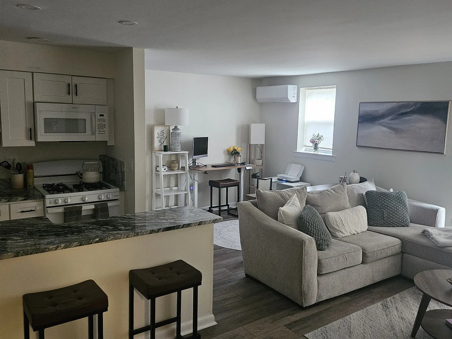 1 bed, 650 sqft, $1,425 — Photo 3
