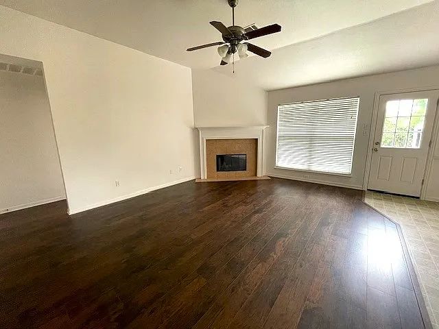 Building Photo - 8211 Skyview