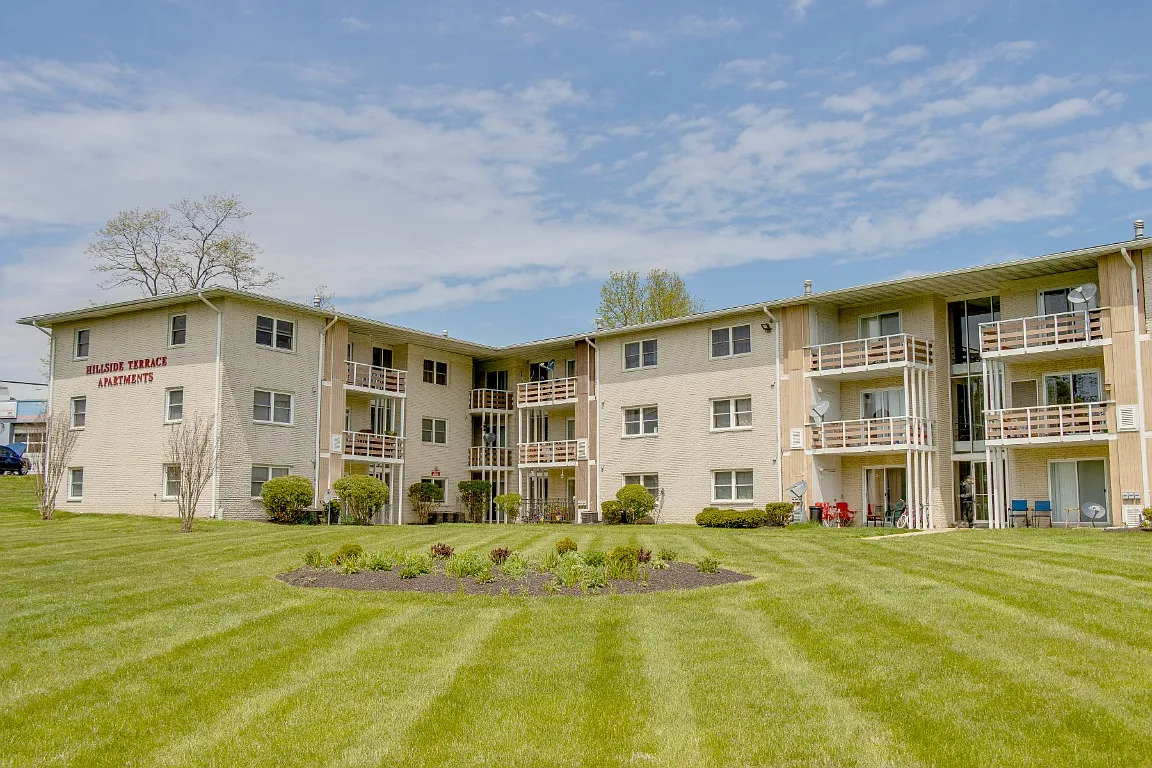 Hillside Terrace Apartments — Photo 1