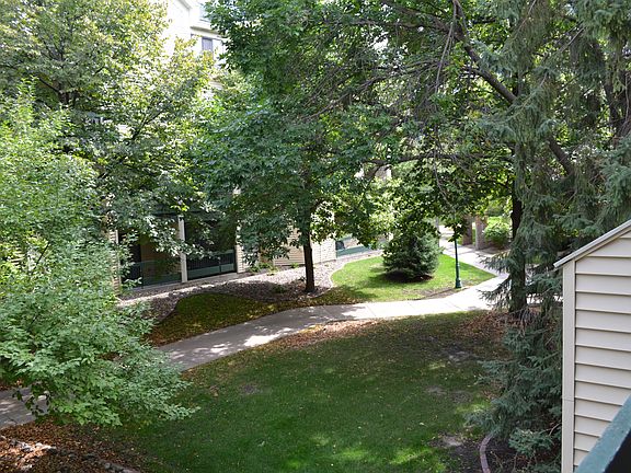 3rd image of 7625 Edinborough Way APT 2217