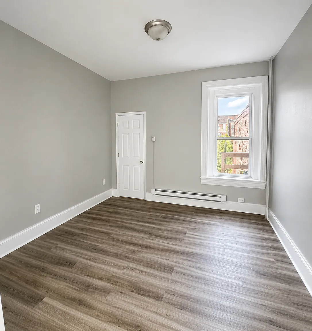 1 bed, 900 sqft, $1,100 — Photo 2