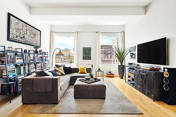 Sold by Compass | media 1