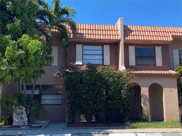 8 Matador Ln #1-28, Davie, FL 33324