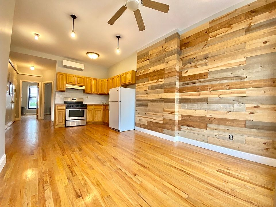 1st image of 956 Atlantic Ave #2A