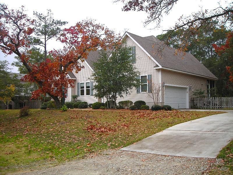 1st image of 107 NW 22nd St