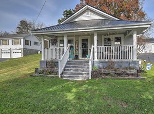 604 S McKee St, Greeneville, TN 37743